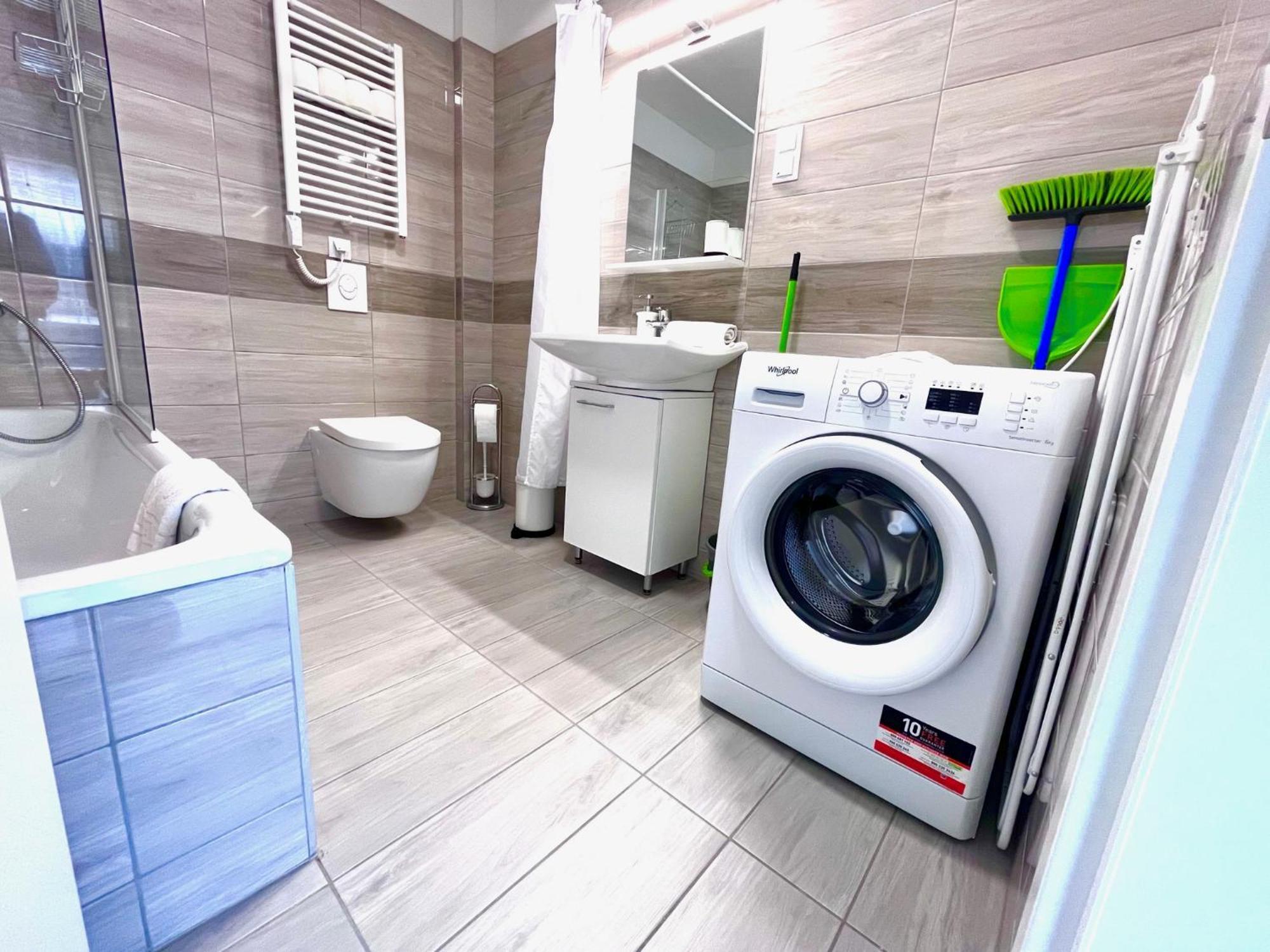 Budapest Downtown Residences Leo - Ac, Elevator, Terrace Ngoại thất bức ảnh